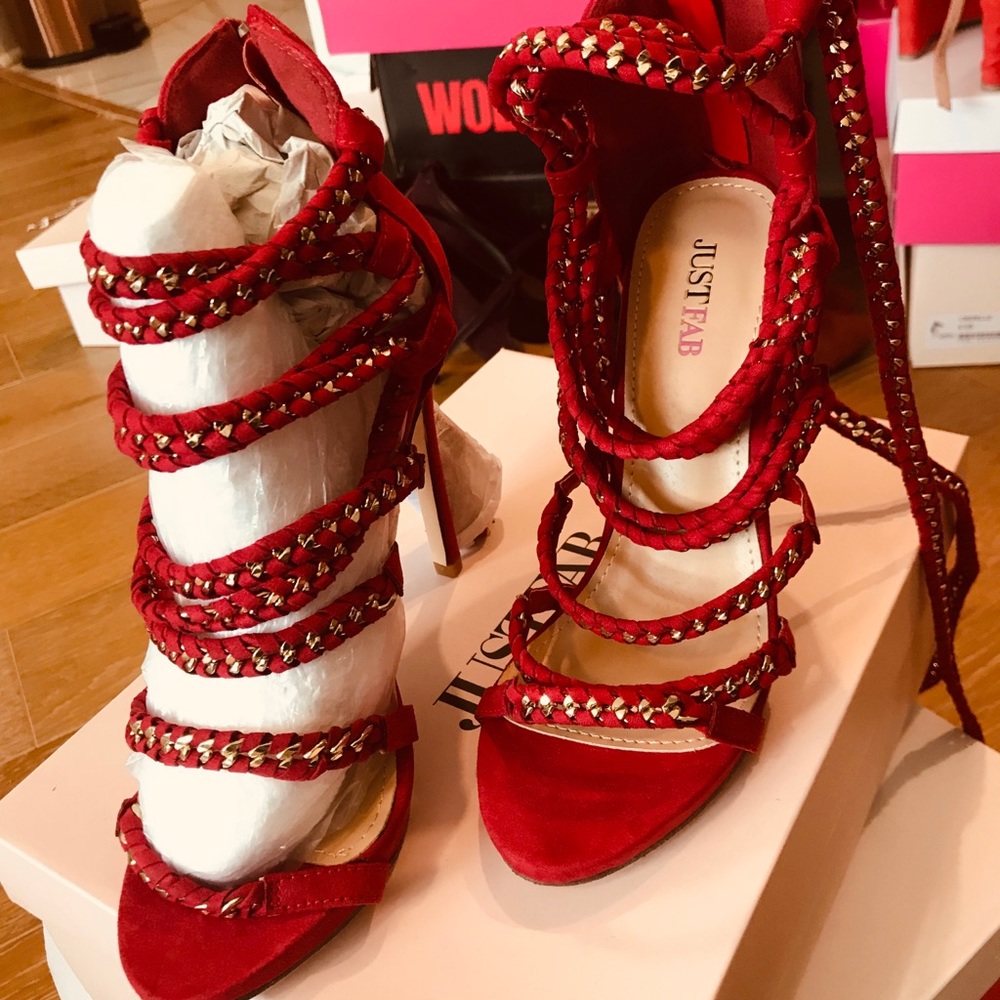 New in box never worn red heels from justfab.